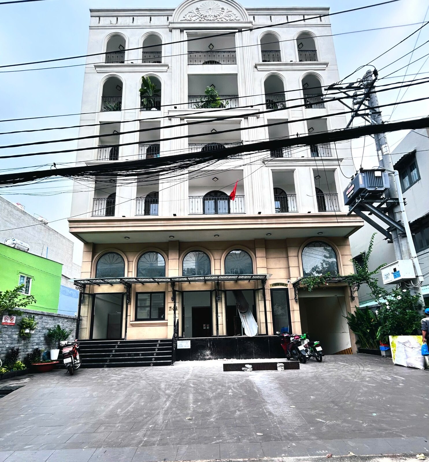 Cho thuê tòa nhà 15 Đỗ Công Tường