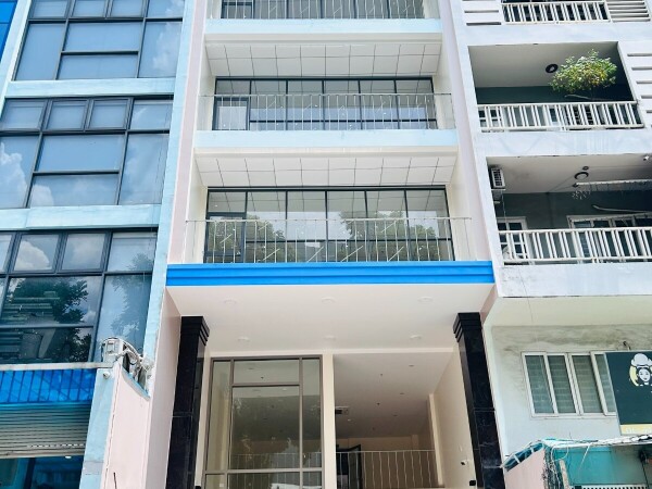 Cho thuê tòa nhà mới xây 39 Hồng Hà