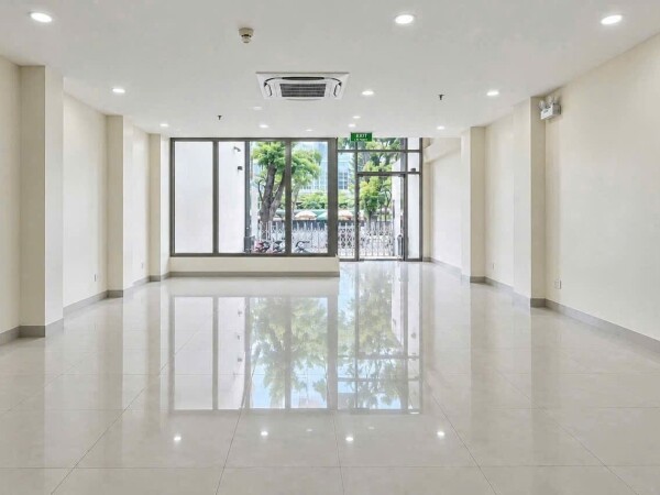 Cho thuê tòa nhà mới xây 39 Hồng Hà